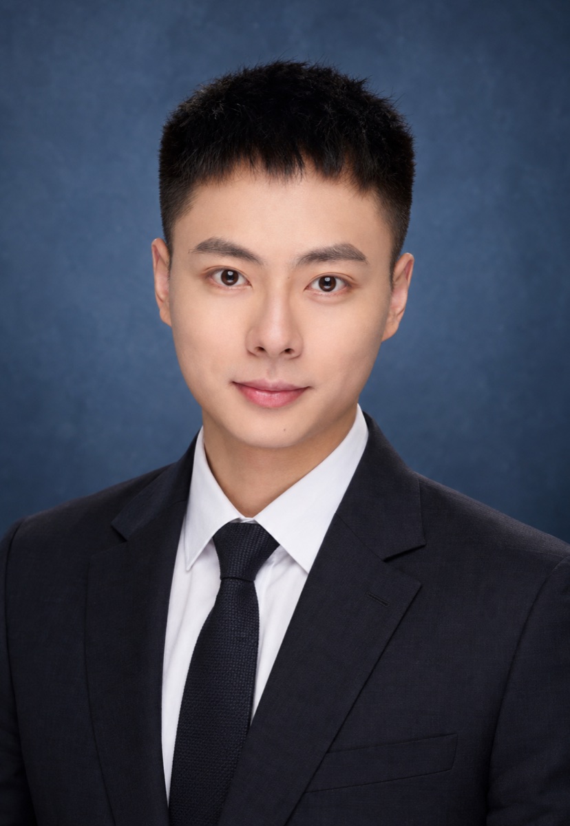 Professional portrait of Peng Jinjie