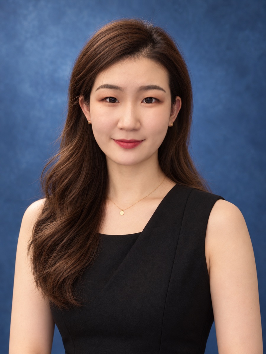 Professional portrait of Tian Ruixin